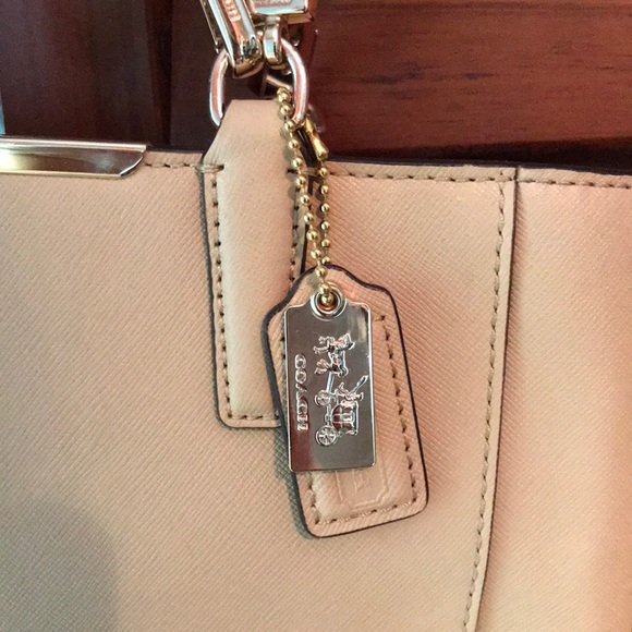 Authentic Coach Bag, New with tags - Picture 2 of 10